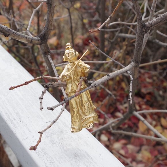 Cute Vintage Clown Playing Violin Brooch - Picture 3 of 6